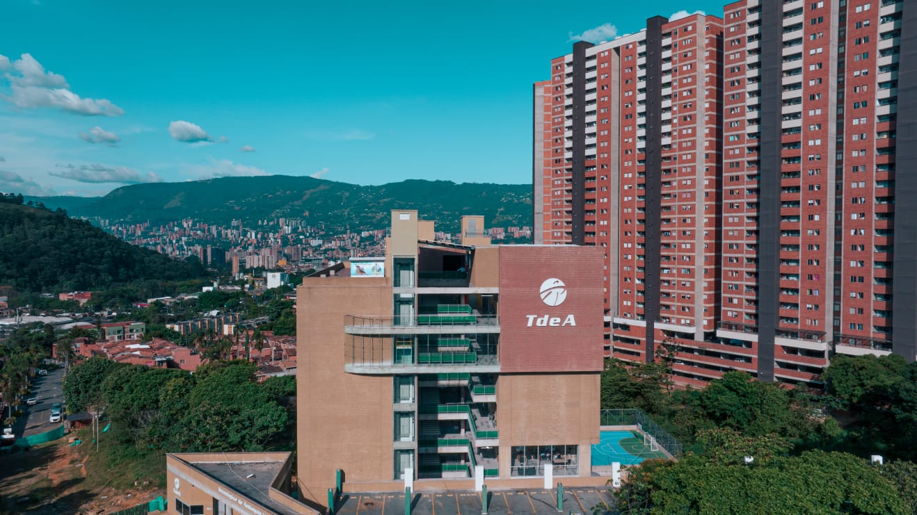 Un reconocimiento, en su día, a todos los ingenieros con sello TdeA