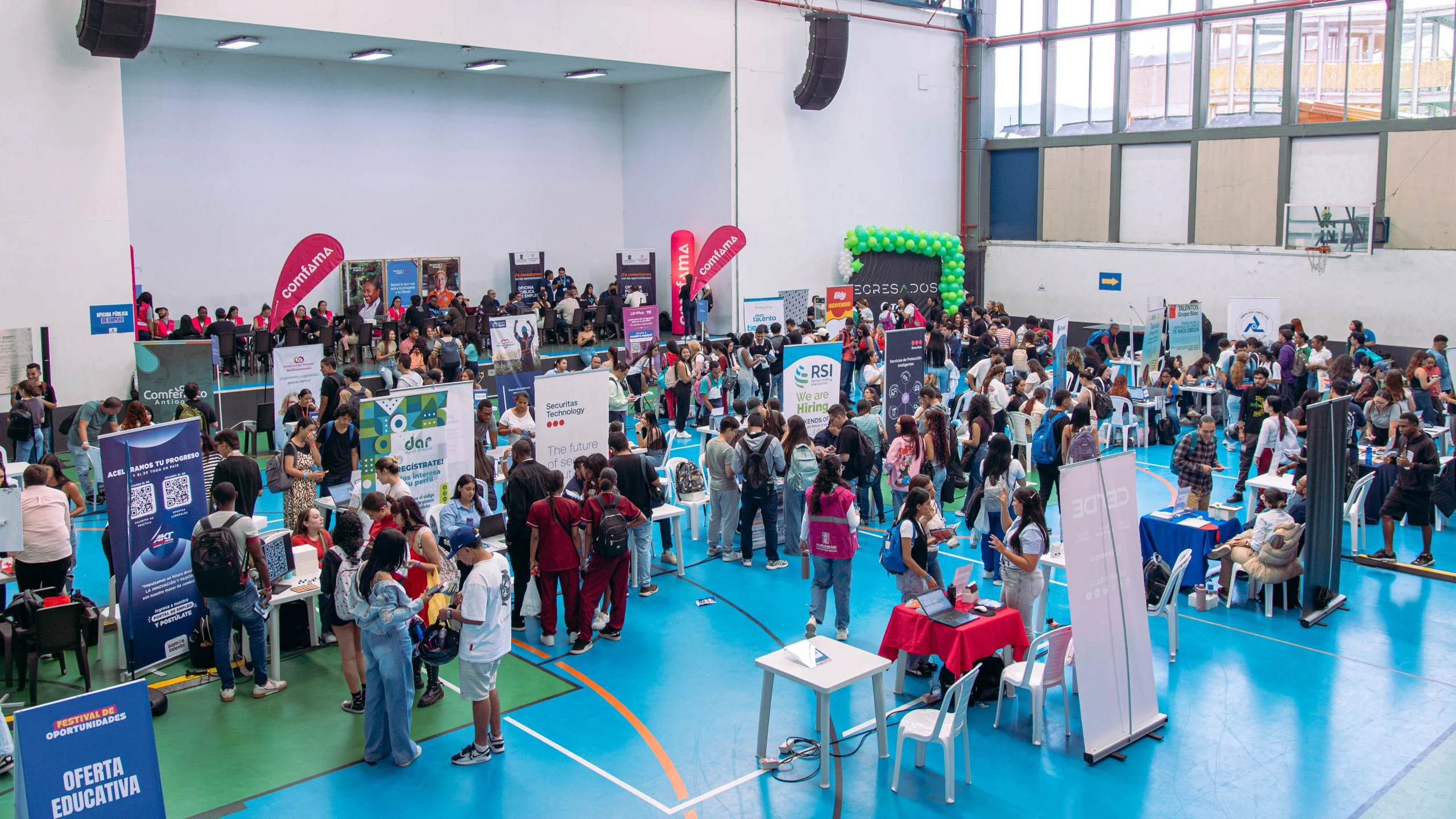 Alcaldía de Medellín realiza Festival de Oportunidades en el TdeA